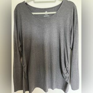 H&M long sleeve grey maternity shirt